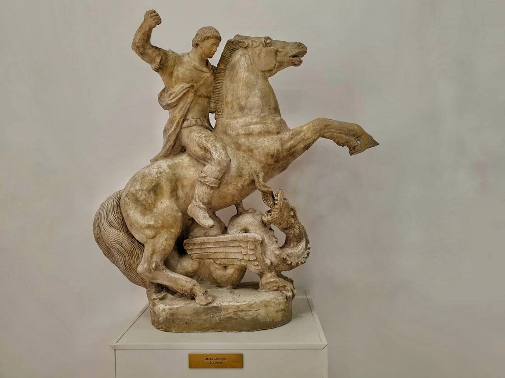 Sf. Gheorghe sculptura Ion Jalea