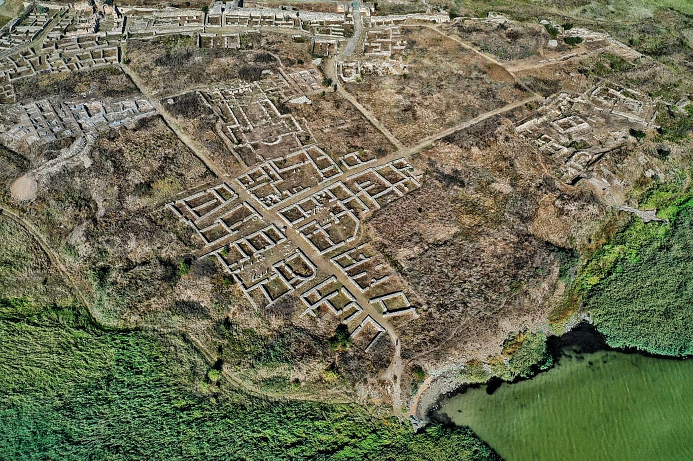 Cetatea Histria a avut 5 biserici și o zonă sacră, dedicată divinităților