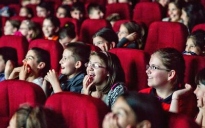 Filme și ateliere de cinema pentru elevi și profesori, la Sunscreen Film & Arts Festival