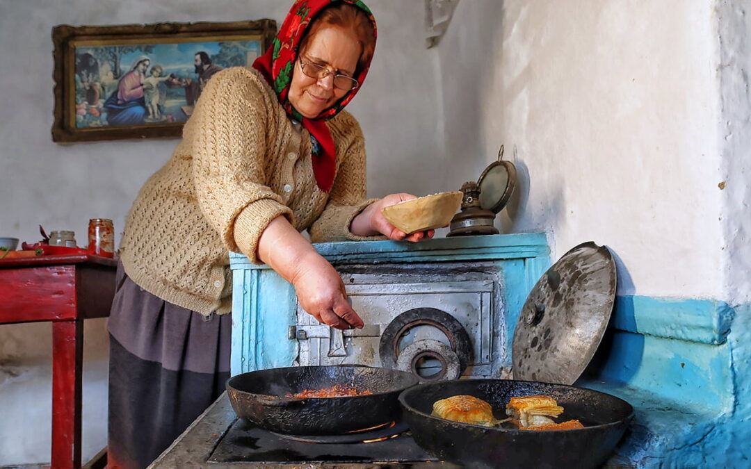 „Bucătăria Hoinară se gătește de plecare”, un album de fotografie culinară, se lansează la Constanța