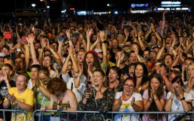 Peste 75.000 de oameni s-au bucurat de prima zi a Festivalului Borșului Lipovenesc de Jurilovca