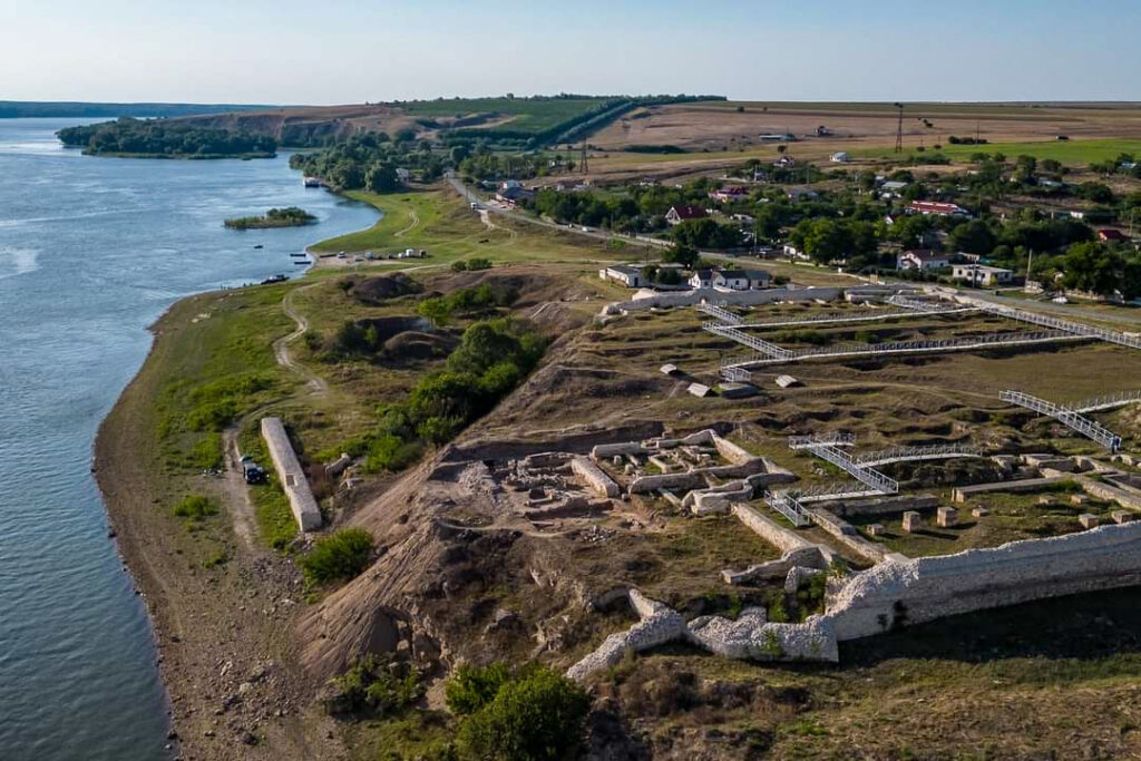 cetatea-capidava-fortareata-romana-castrul-roman-de-pe-malul-dunarii